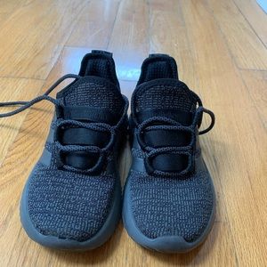 Adidas kaptir boys sz. 12.5